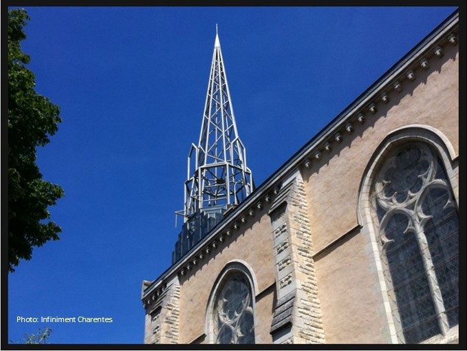 L&rsquo;étonnant clocher de l&rsquo;église de&nbsp;Marans